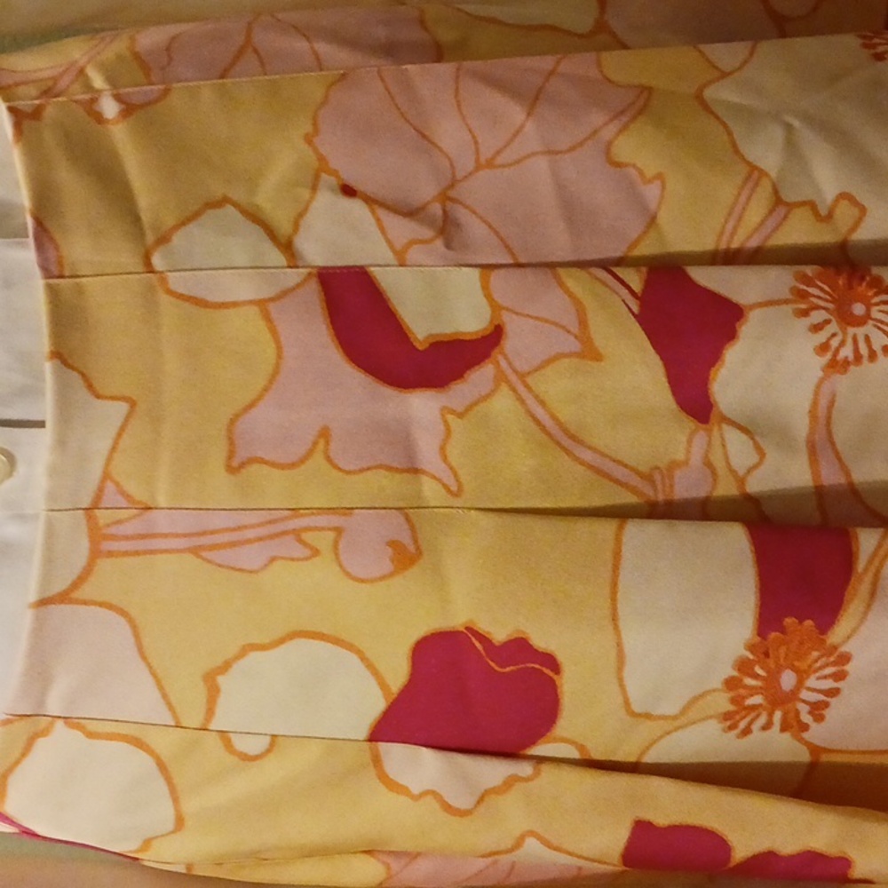 SPECIAL 2/$25Flowered Banana Republic skirt - Picture 2 of 5